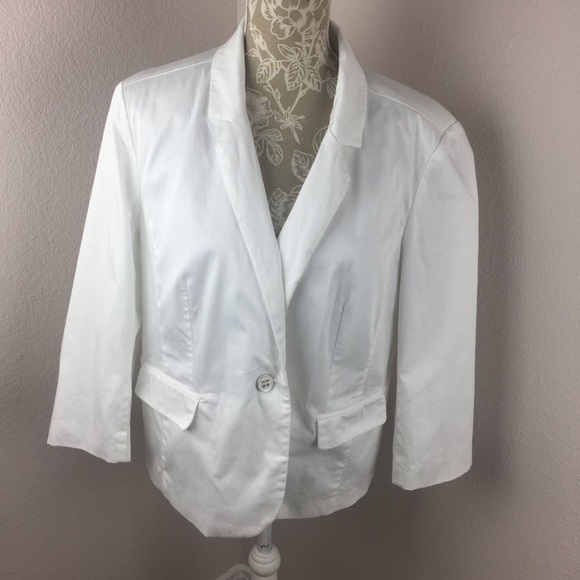 Roz & Ali Jackets & Blazers - Roz & Ali White Cotton Blazer XL